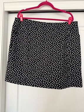 Chicos Classic Black & White Polka Dot A-Line Skort